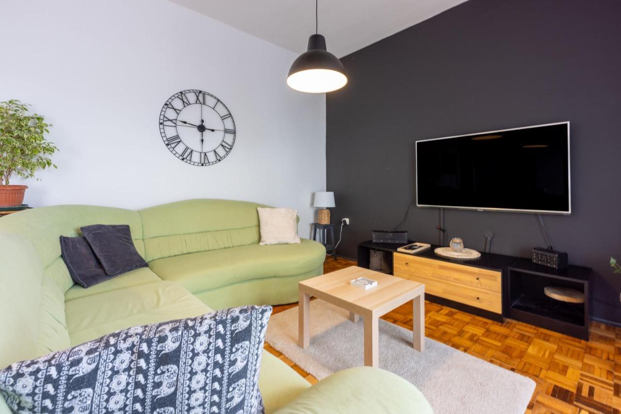 Apartment Suzy Dramalj Exteriör bild